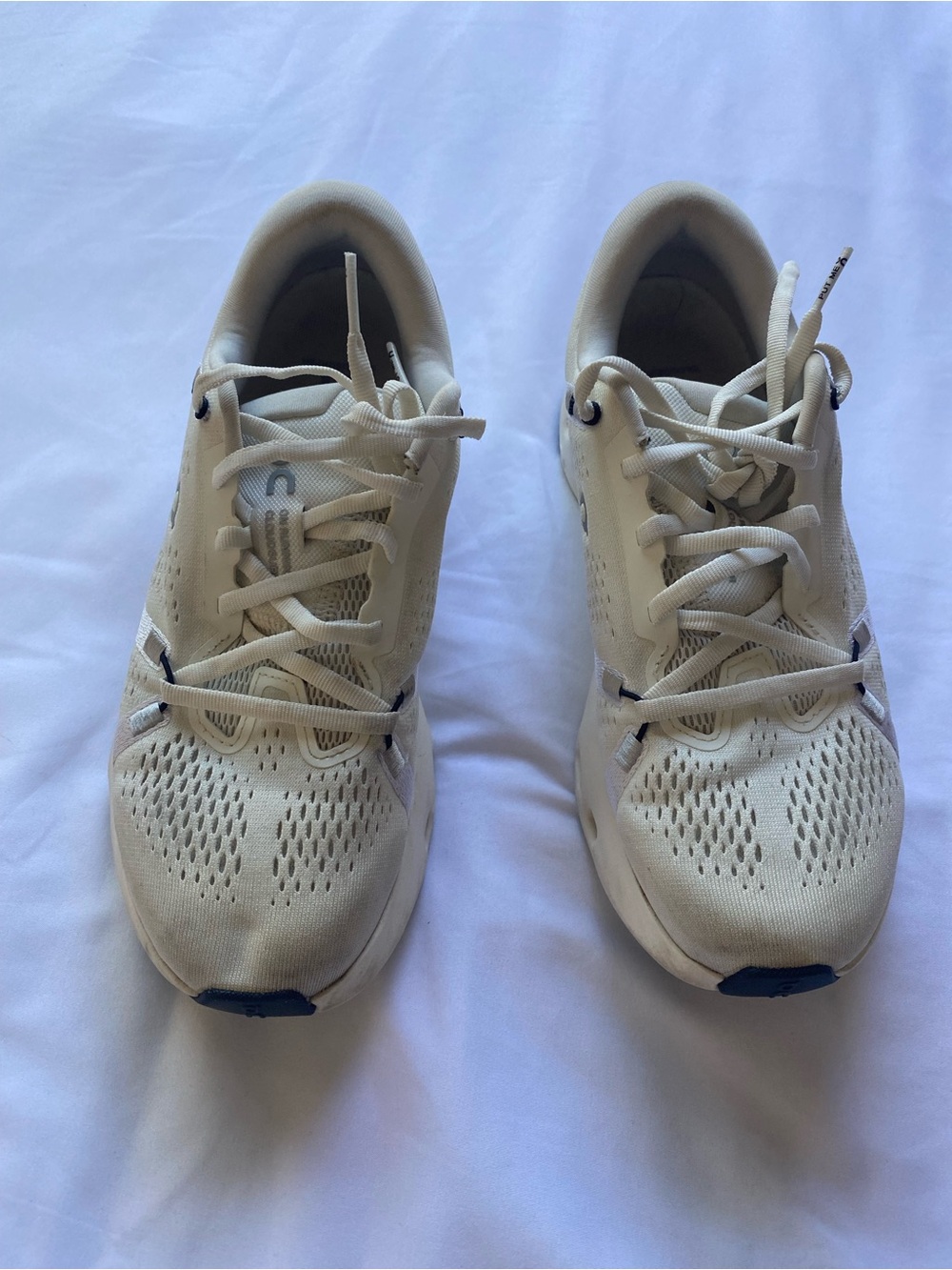 On Cloud Women's Running Shoes Size 8 Off White Athletic Sneakers